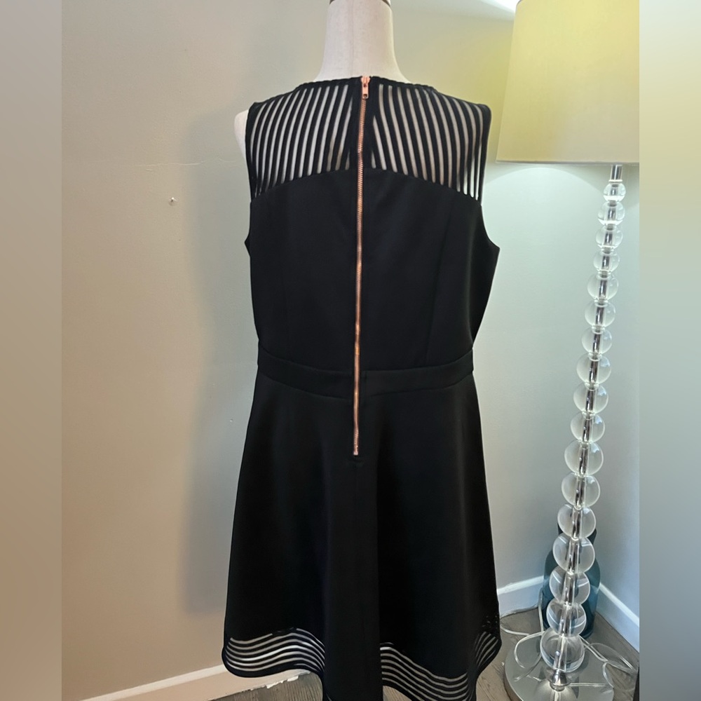 City Chic Elegant Stripe dress - Picture 4 of 11